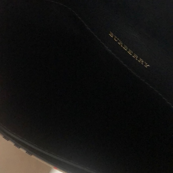 ❌SOLD❌BRAND NEW Burberry Beige and Black Clutch - Picture 7 of 8